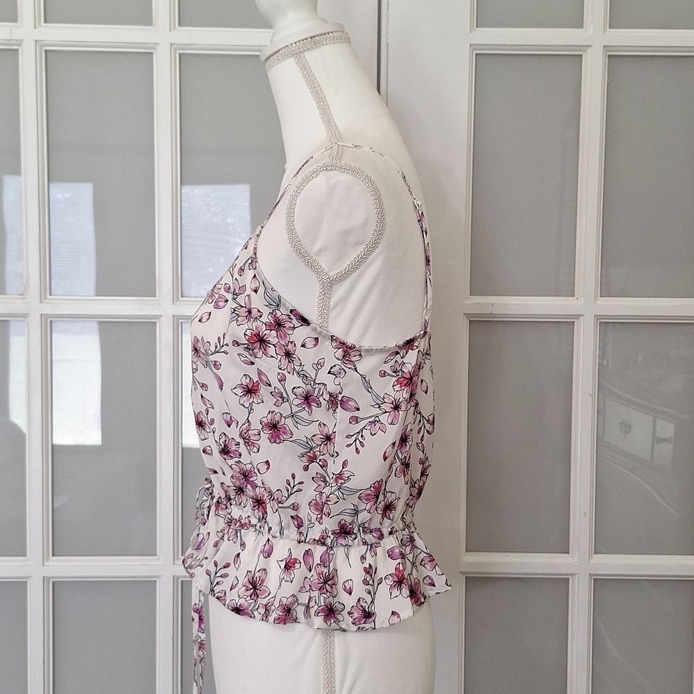 Cupcakes and Cashmere Cortina Floral Print Tank Top - Picture 4 of 15